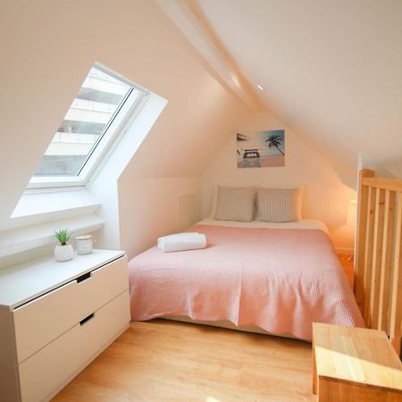 Bright, Fully-Equipped Apartment In Central ליל מראה חיצוני תמונה